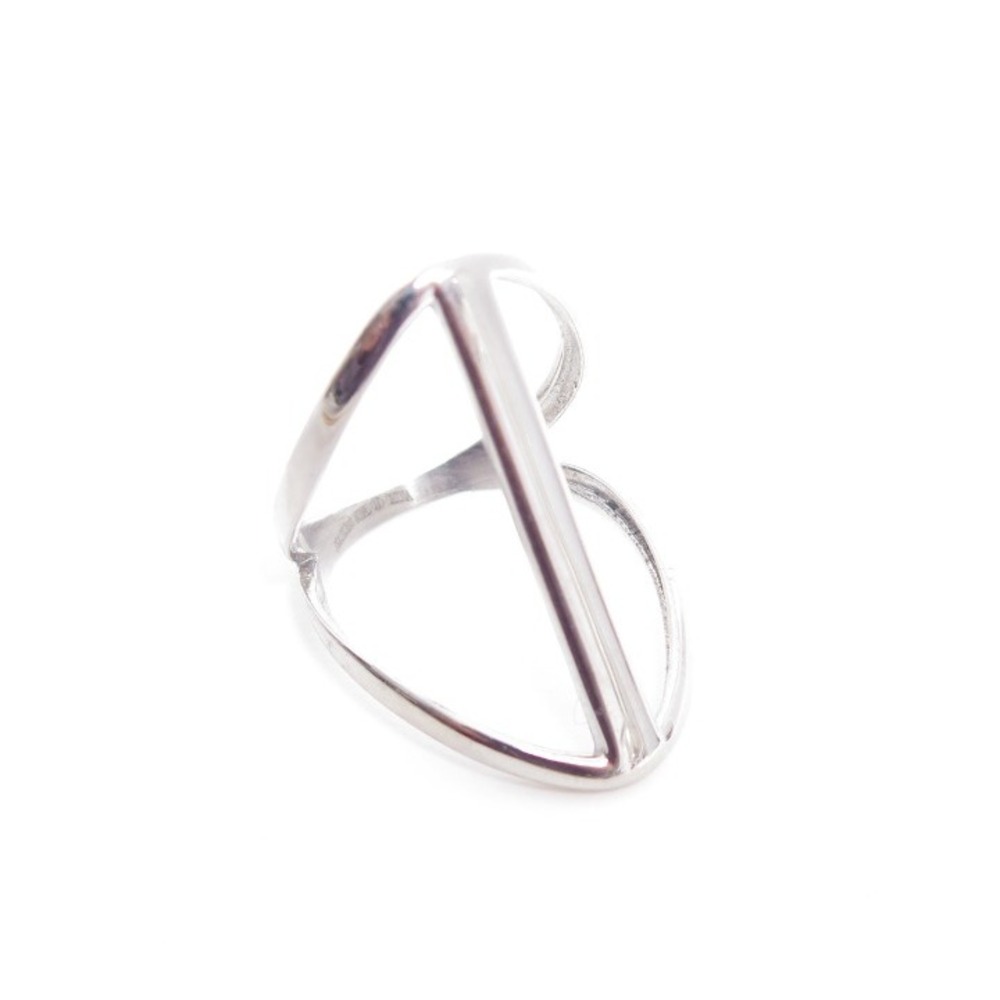 Silver Toned Unique wide simple modernist ring. Size‎ 7.5